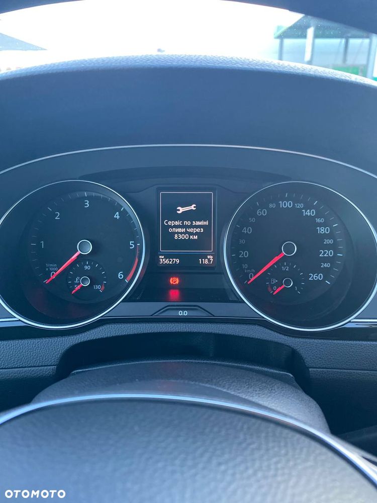 Volkswagen Passat 2.0 TDI SCR Comfortline - 11