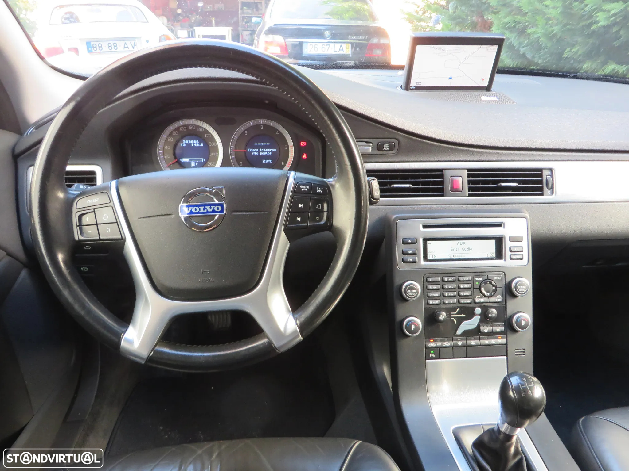 Volvo V70 1.6 D Drive Momentum - 26
