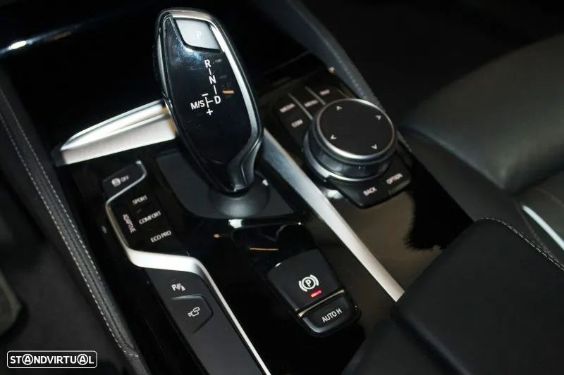 BMW M550d xDrive Auto - 25