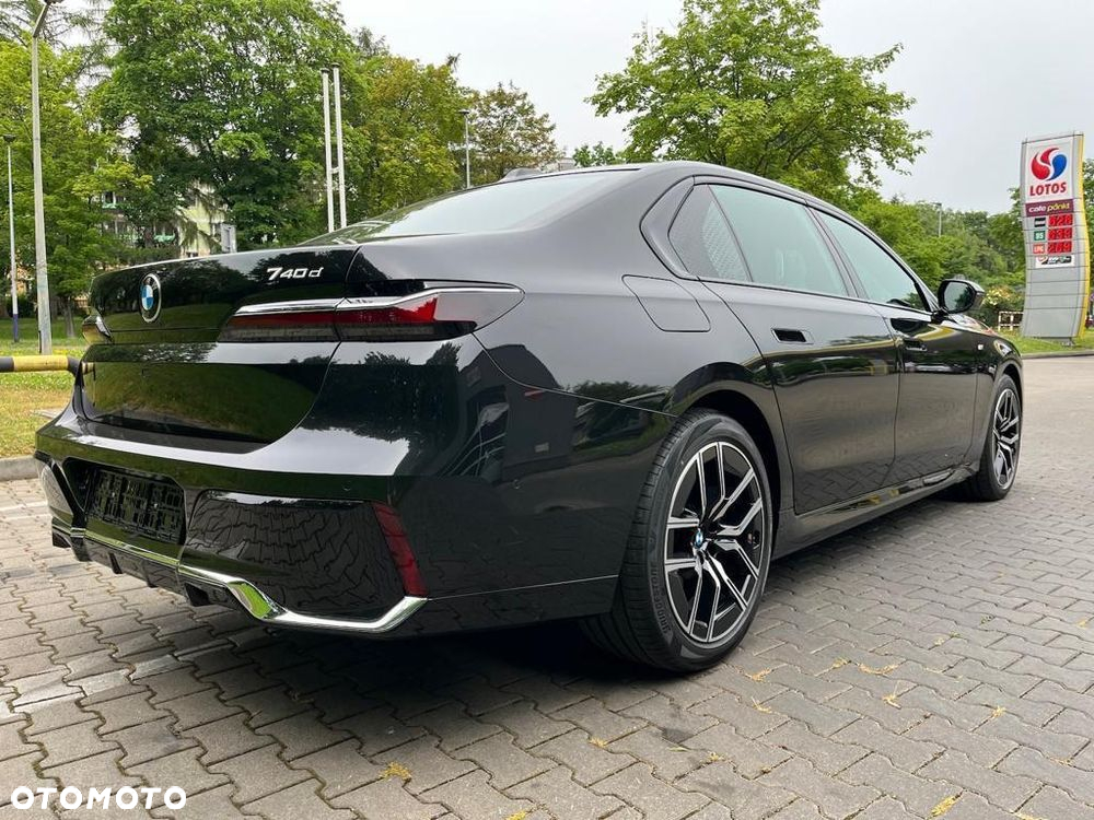BMW Seria 7 740d xDrive sport - 3