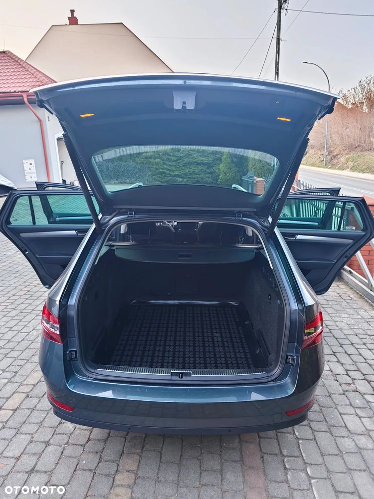 Skoda Superb 2.0 TDI Style - 18