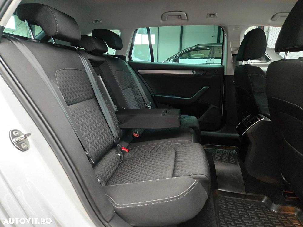 Skoda Superb 2.0 TDI DSG Style - 25