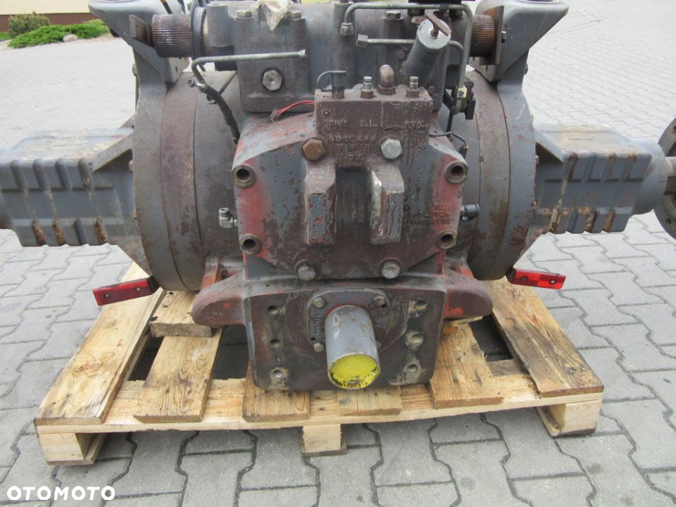 Mechanizm różnicowy wałek most zwolnica New Holland 8970 8870 8770 8670 Ford G240 G210 G190 G170 - 8