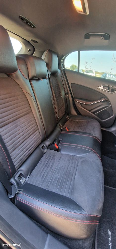Mercedes-Benz GLA 220 CDI 4Matic 7G-DCT AMG Line - 21