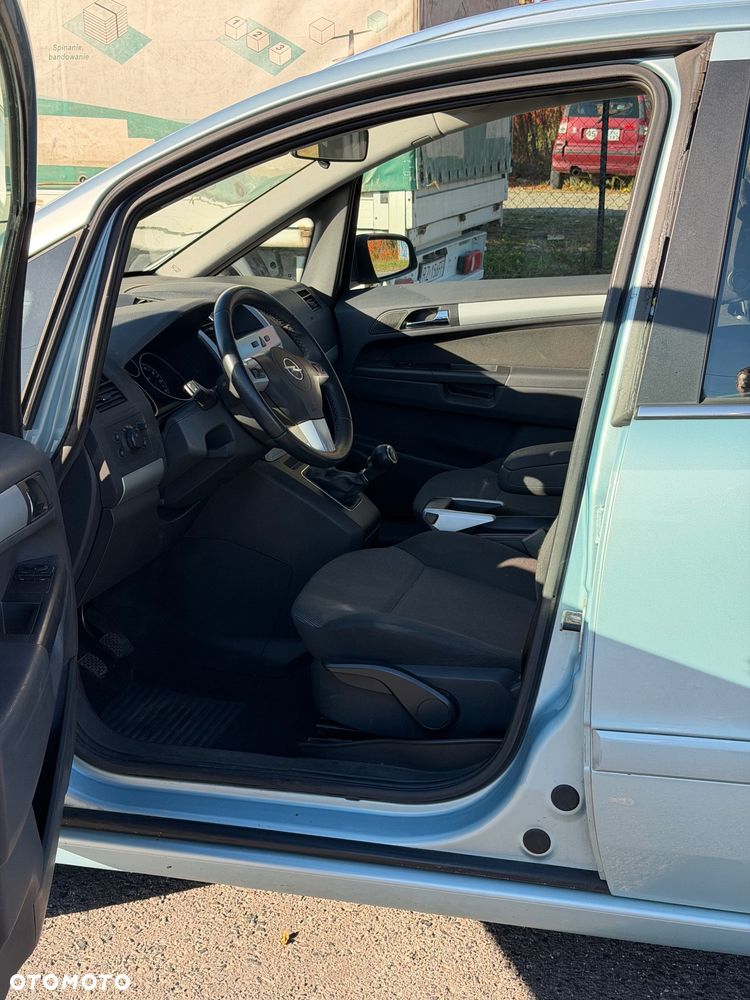 Opel Zafira - 29