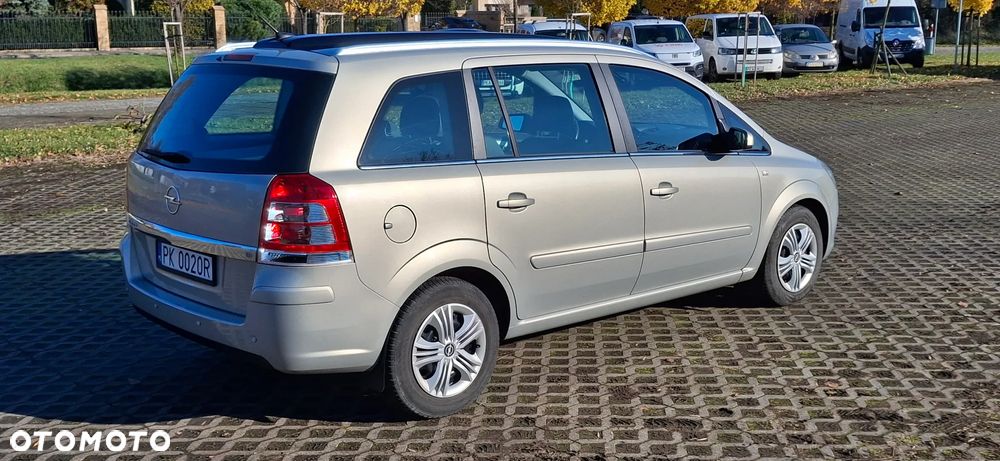 Opel Zafira 1.8 Cosmo - 7