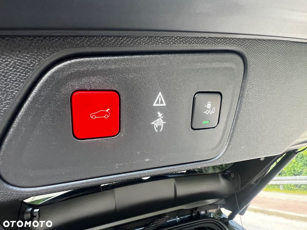 Peugeot 3008 PureTech 130 Stop & Start GPF Allure - 22