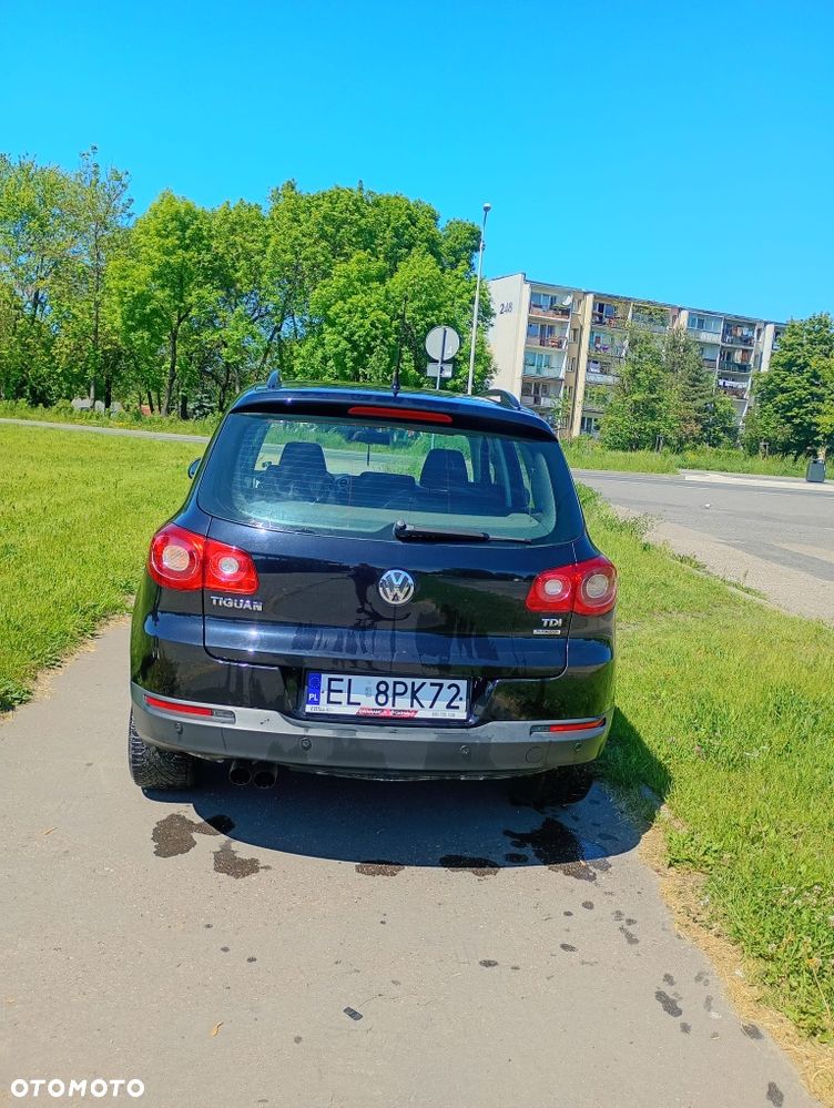 Volkswagen Tiguan - 4