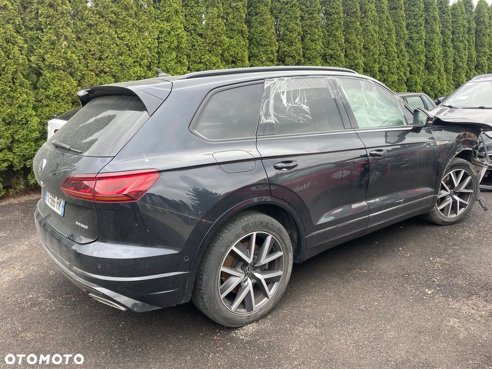Volkswagen Touareg - 2