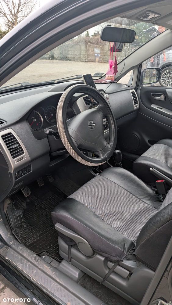 Suzuki Liana 1.6 - 6