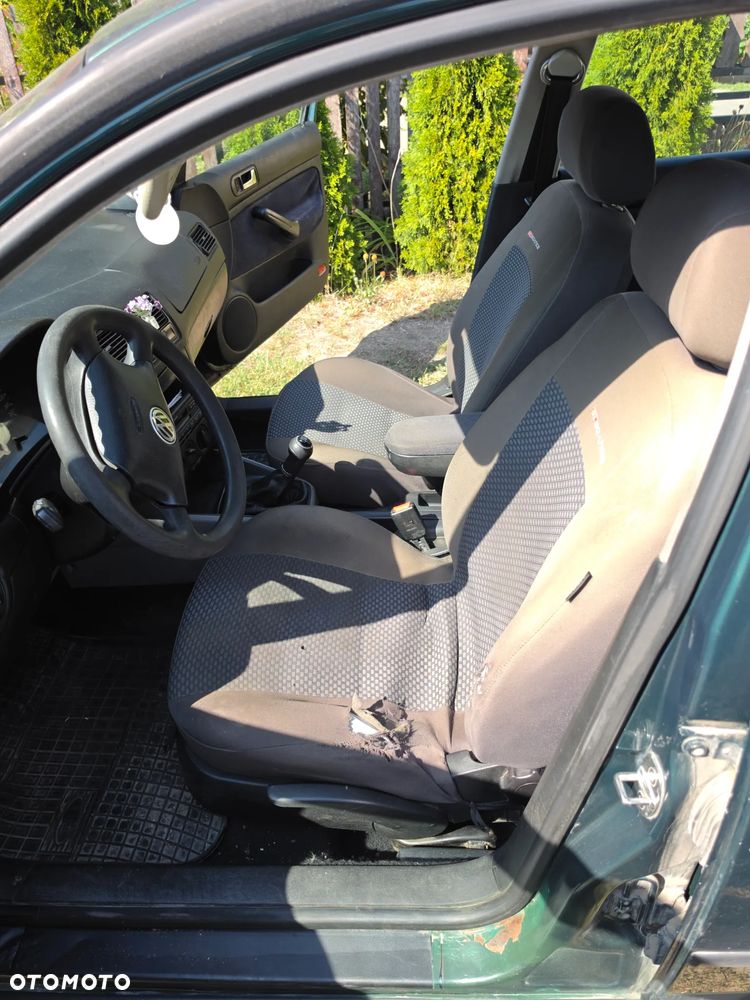 Volkswagen Golf 1.6 Comfortline - 18
