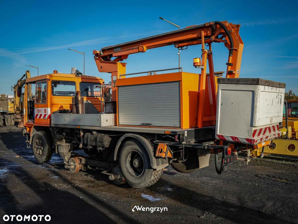 MAN MAN 14.170F Podnośnik koszowy - pojazd dwudrogowy do obsługi sieci trakcyjnej - 11