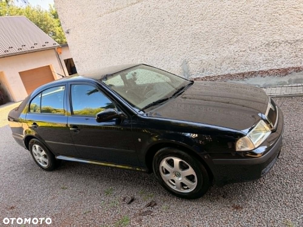 Skoda Octavia 1.6 Tour - 6