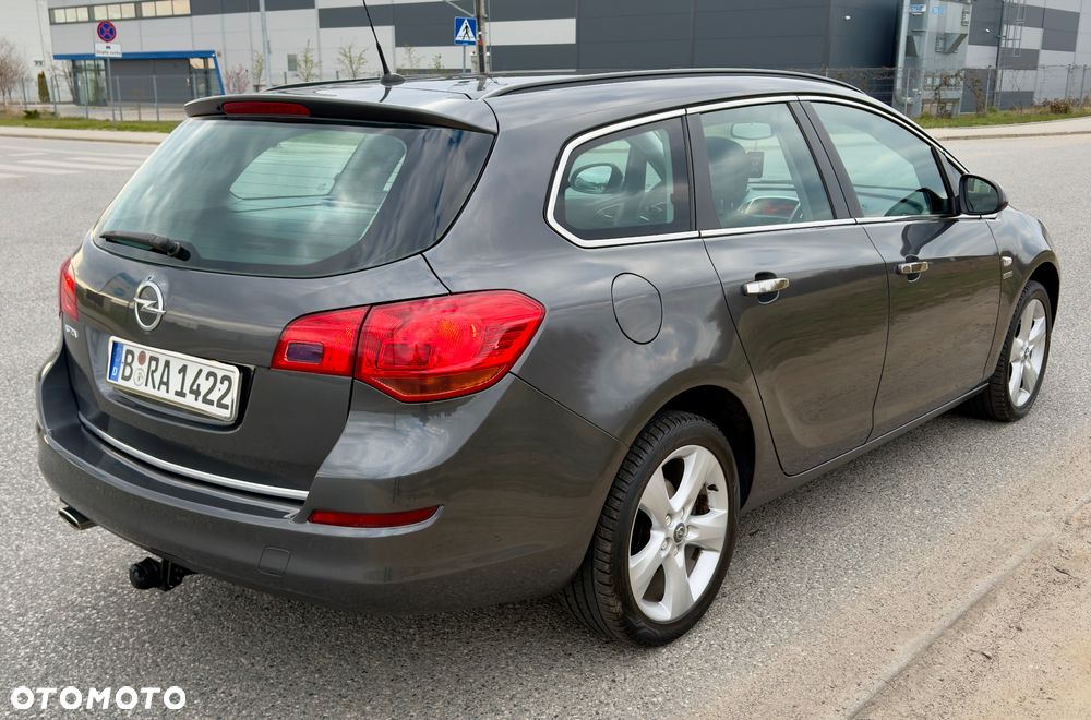 Opel Astra 1.4 Turbo Color Edition - 4