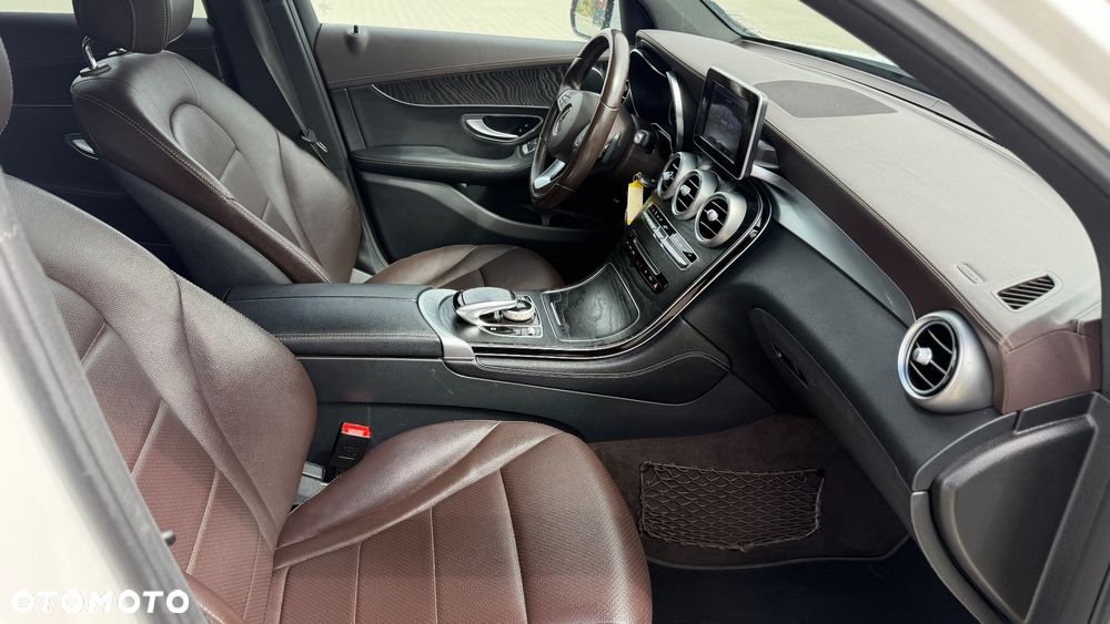 Mercedes-Benz GLC 220 d 4Matic 9G-TRONIC Exclusive - 12