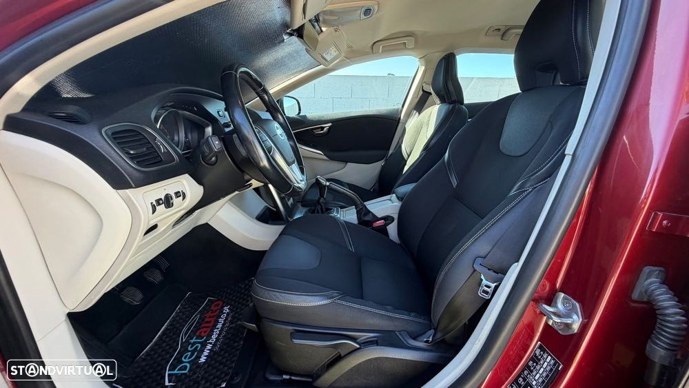 Volvo V40 1.6 D2 Eco Momentum - 16