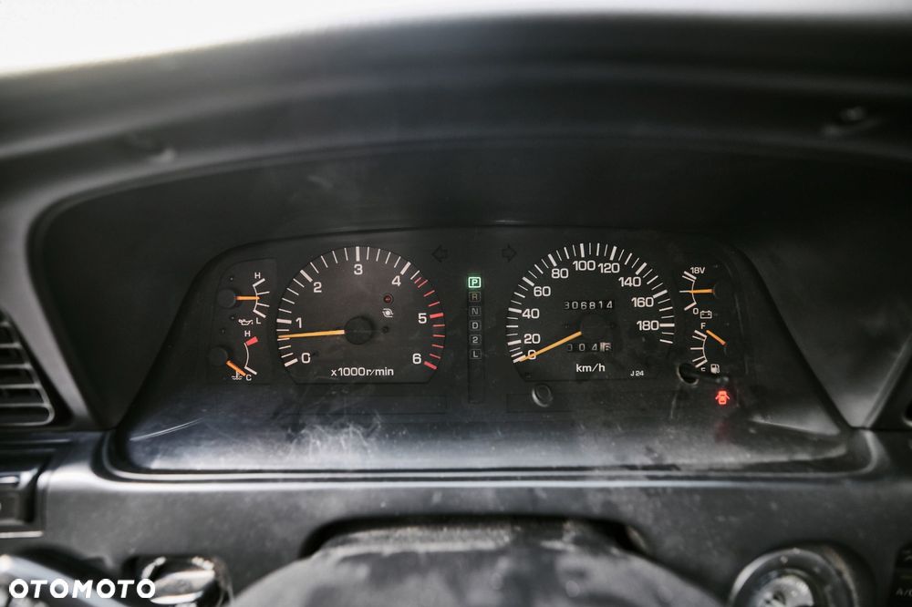 Toyota Land Cruiser - 24