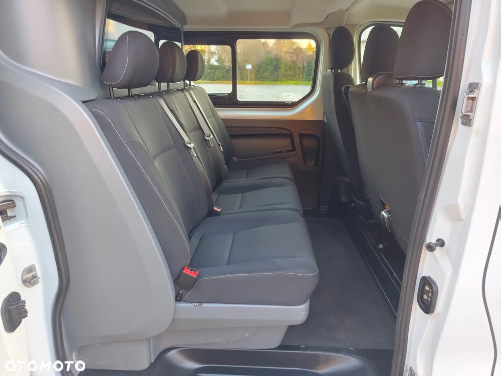 Renault Trafic - 16