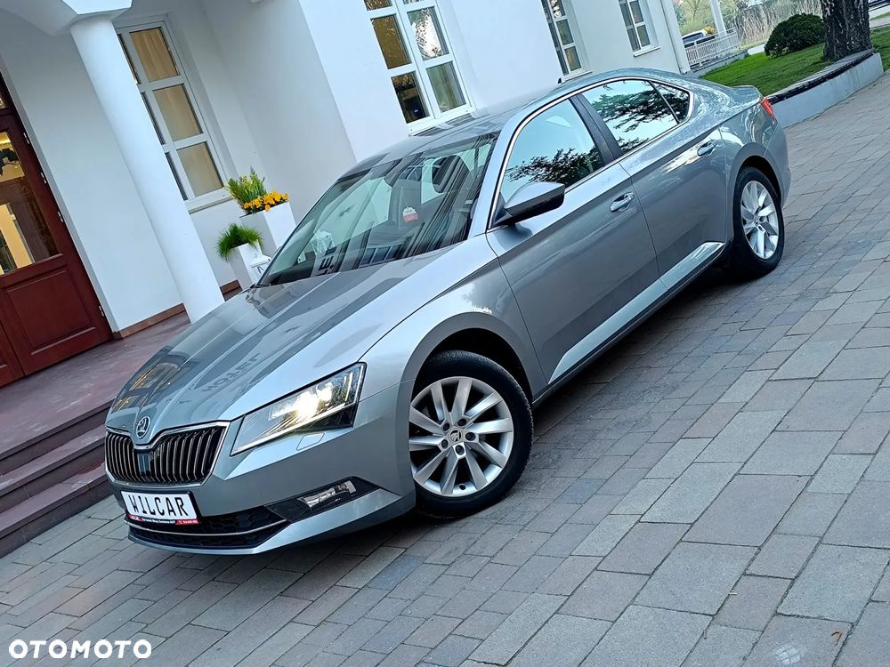 Skoda Superb 1.4 TSI ACT DSG Ambition - 10