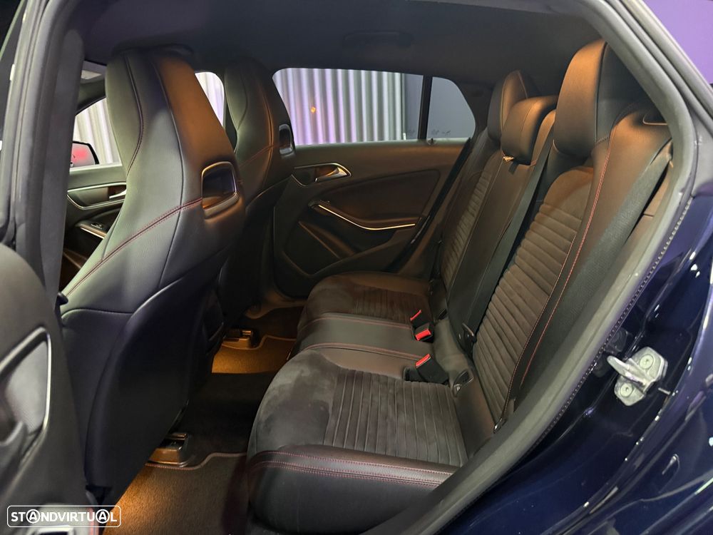 Mercedes-Benz CLA 180 d Shooting Brake AMG Line - 10