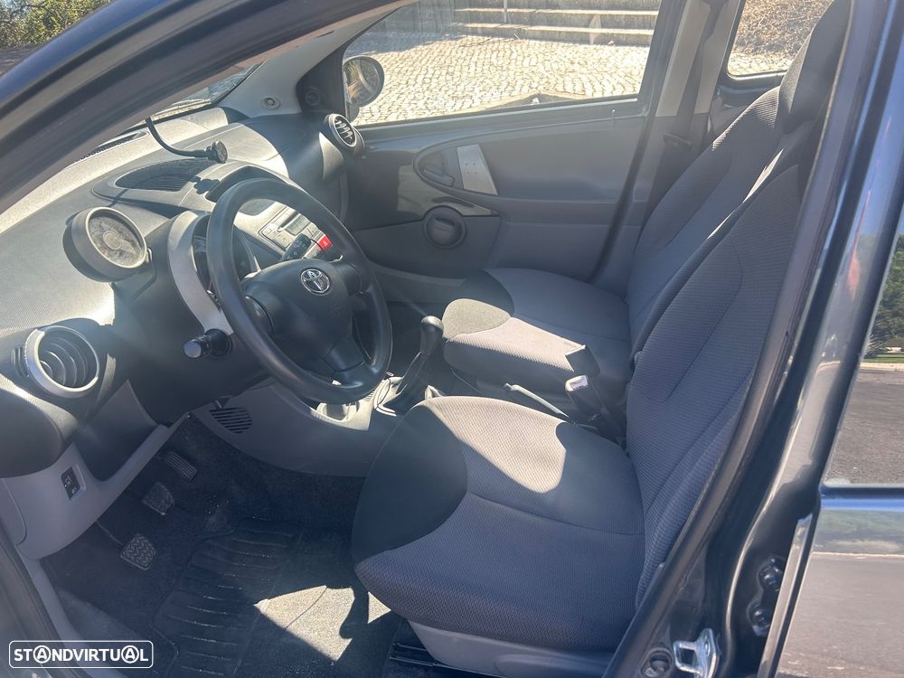 Toyota Aygo 1.0 + AC - 12