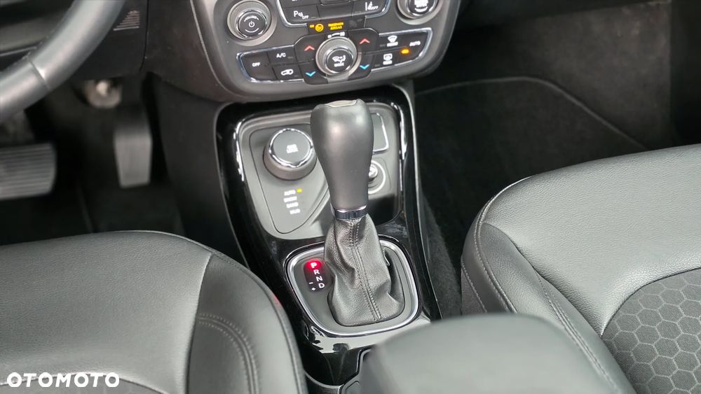 Jeep Compass 2.0 MJD Night Eagle 4WD S&S - 36
