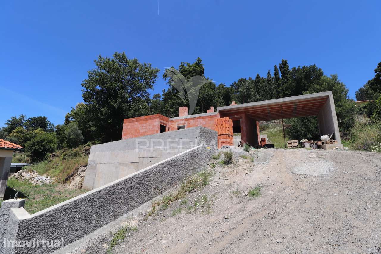 Moradia em Estrutura - Ponte de Lima - Grande imagem: 2/37
