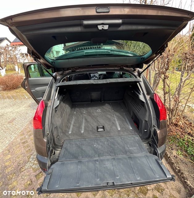 Peugeot 3008 2.0 HYbrid4 - 9