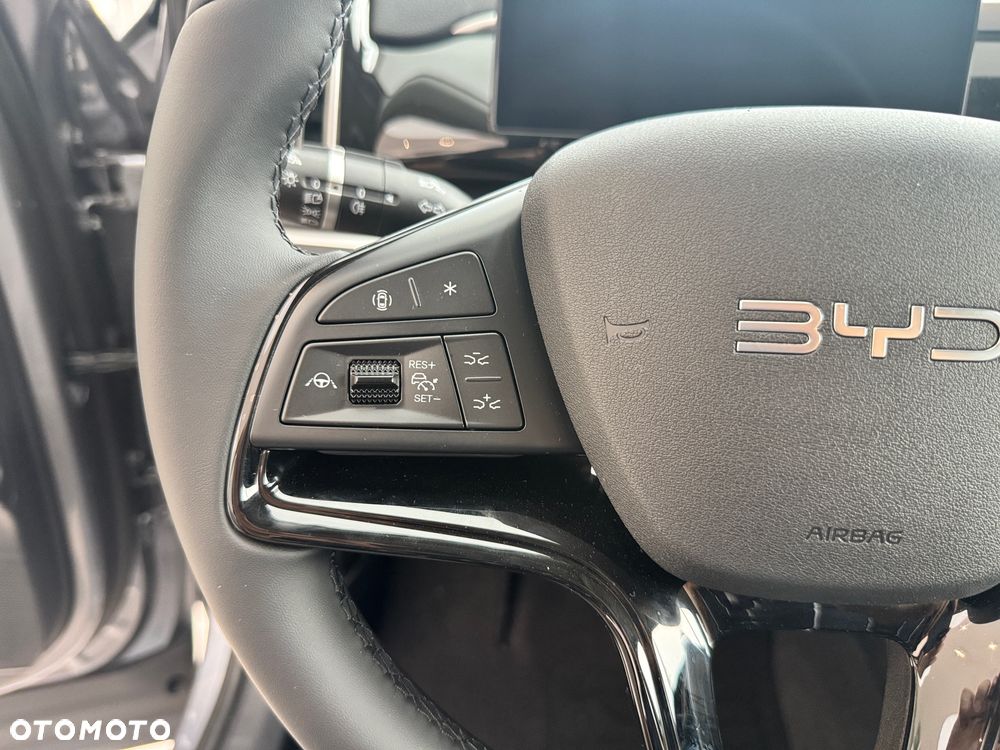 BYD Sealion 5 - 17