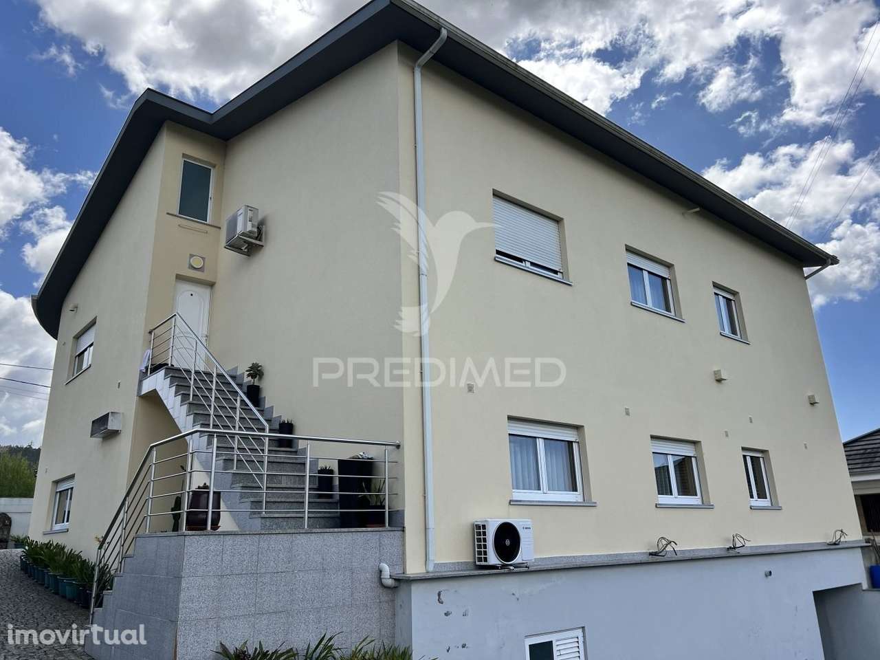 Moradia | 4 Apartamentos + Terreno - Grande imagem: 4/14