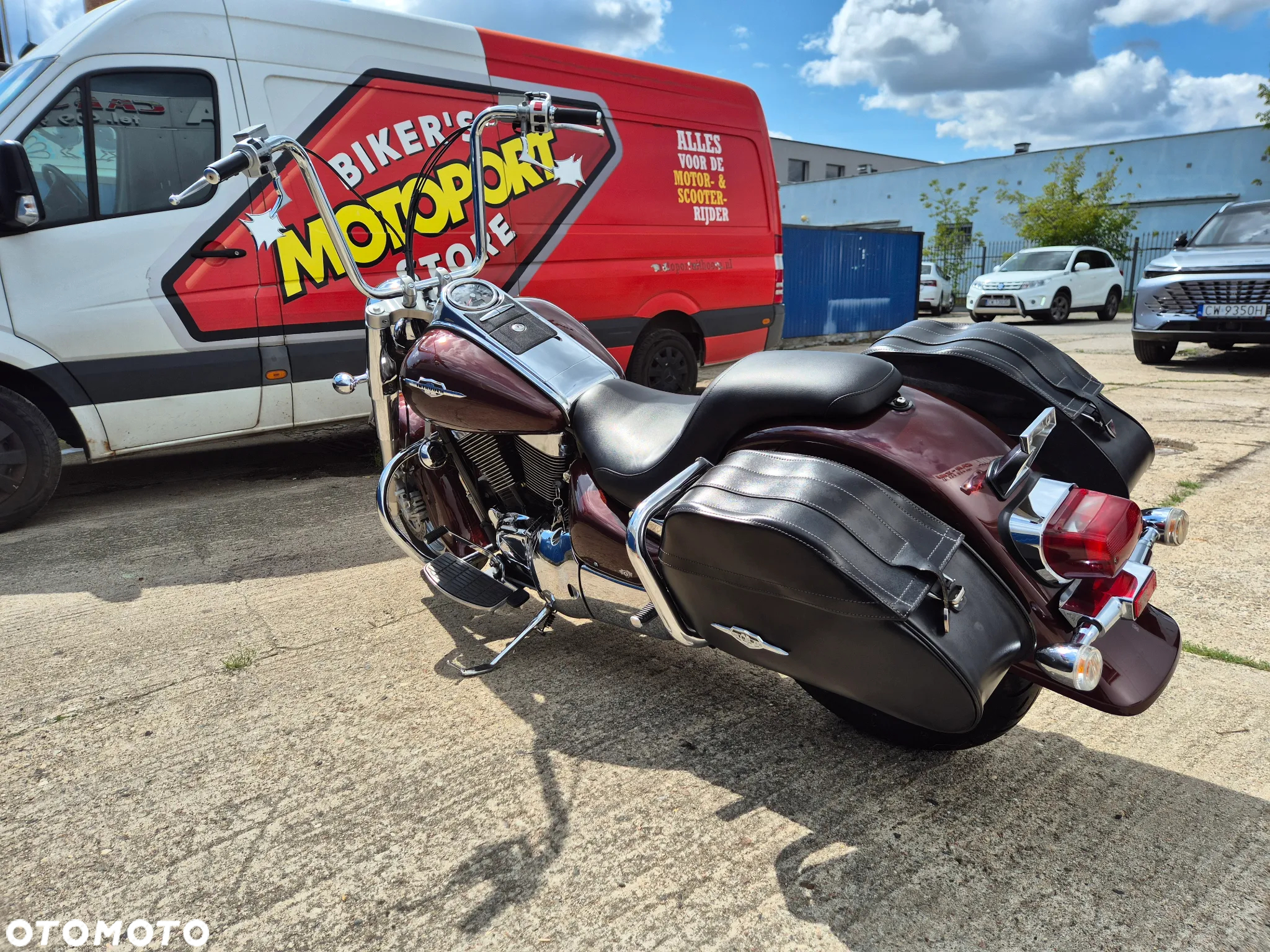 Suzuki Intruder - 8