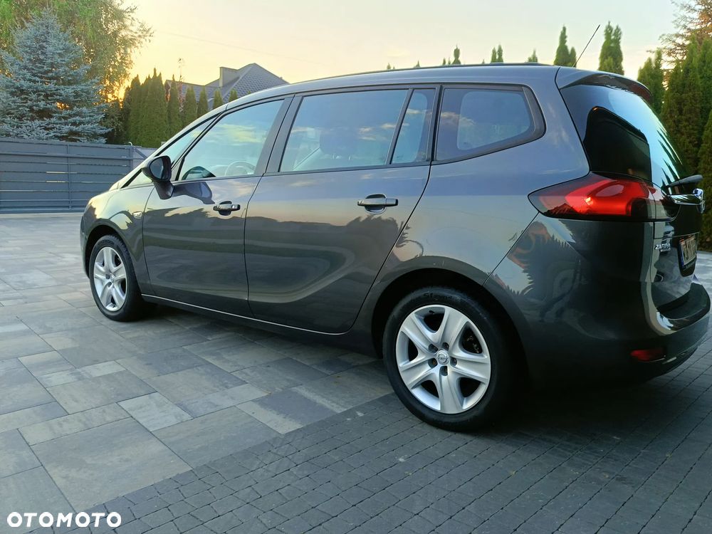 Opel Zafira - 13