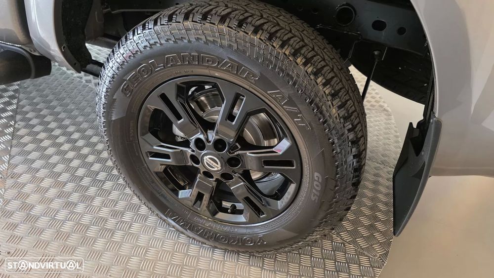 Nissan Navara 2.3 dCi CD 4WD Visia B.Dif. - 29