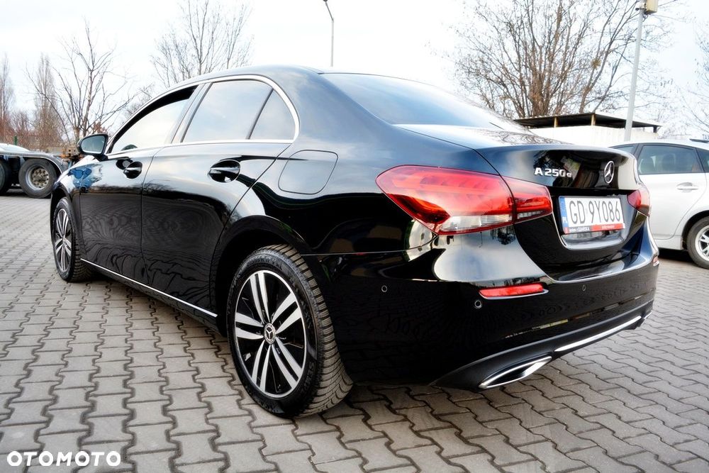 Mercedes-Benz Klasa A 250 e 8G-DCT Edition 2021 - 15