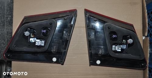 MERCEDES E KLASA W212 KOMBI PRAWA KLAPA DIODA - 2