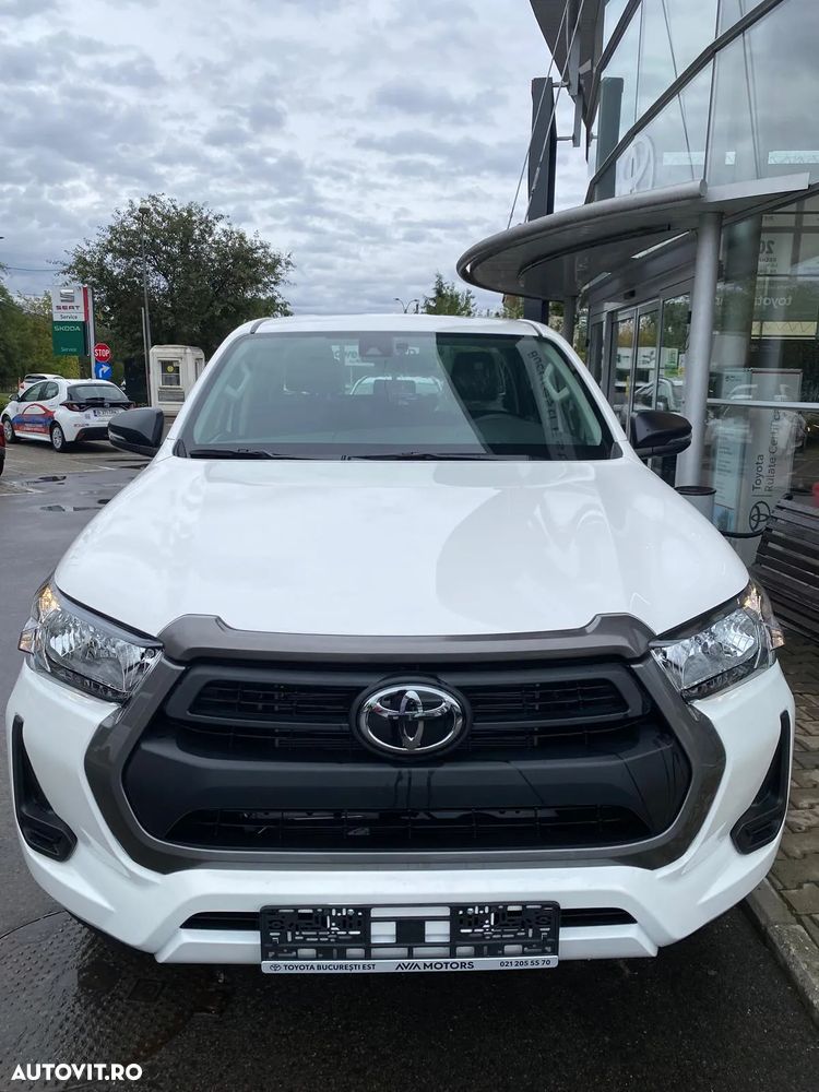 Toyota Hilux 2.8D 204CP 4x4 Double Cab MT Comfort - 3