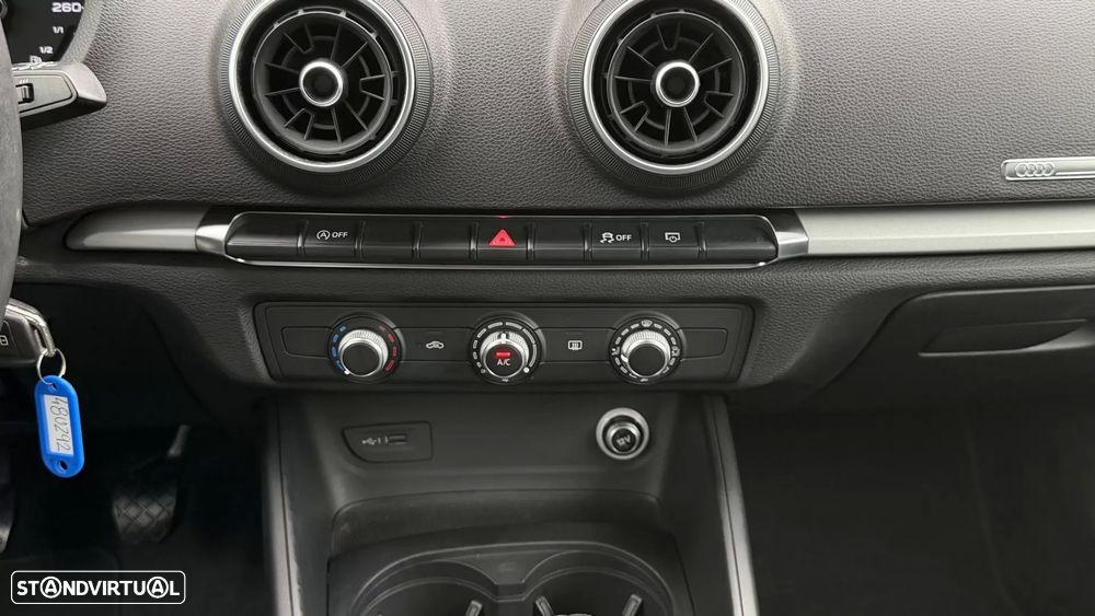 Audi A3 Sportback 2.0 TDI Design - 21