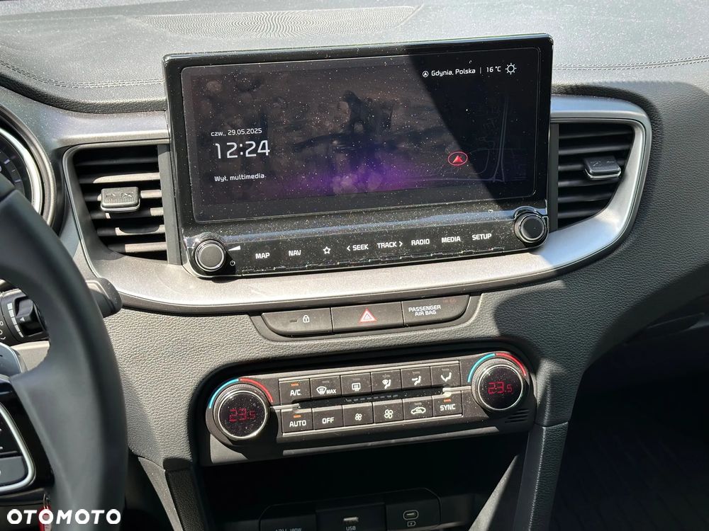 Kia Ceed 1.5 T-GDI M DCT - 23