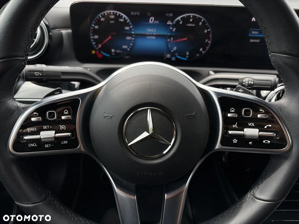Mercedes-Benz CLA 200 Progressive 7G-DCT - 25