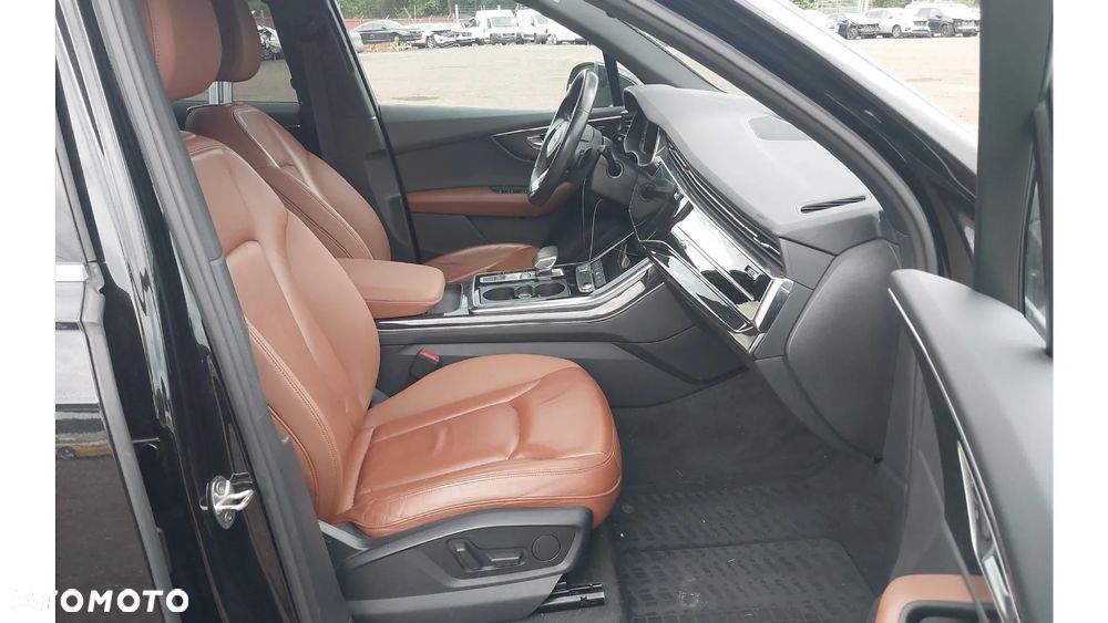 Audi Q7 - 4