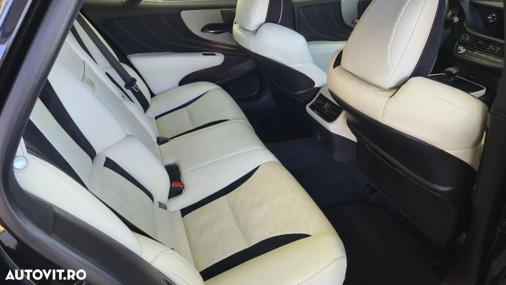 Lexus Seria LS - 15