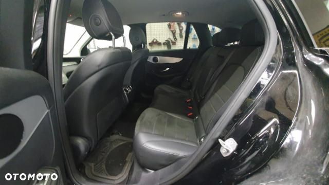Mercedes-Benz GLC 250 d 4Matic 9G-TRONIC AMG Line - 7