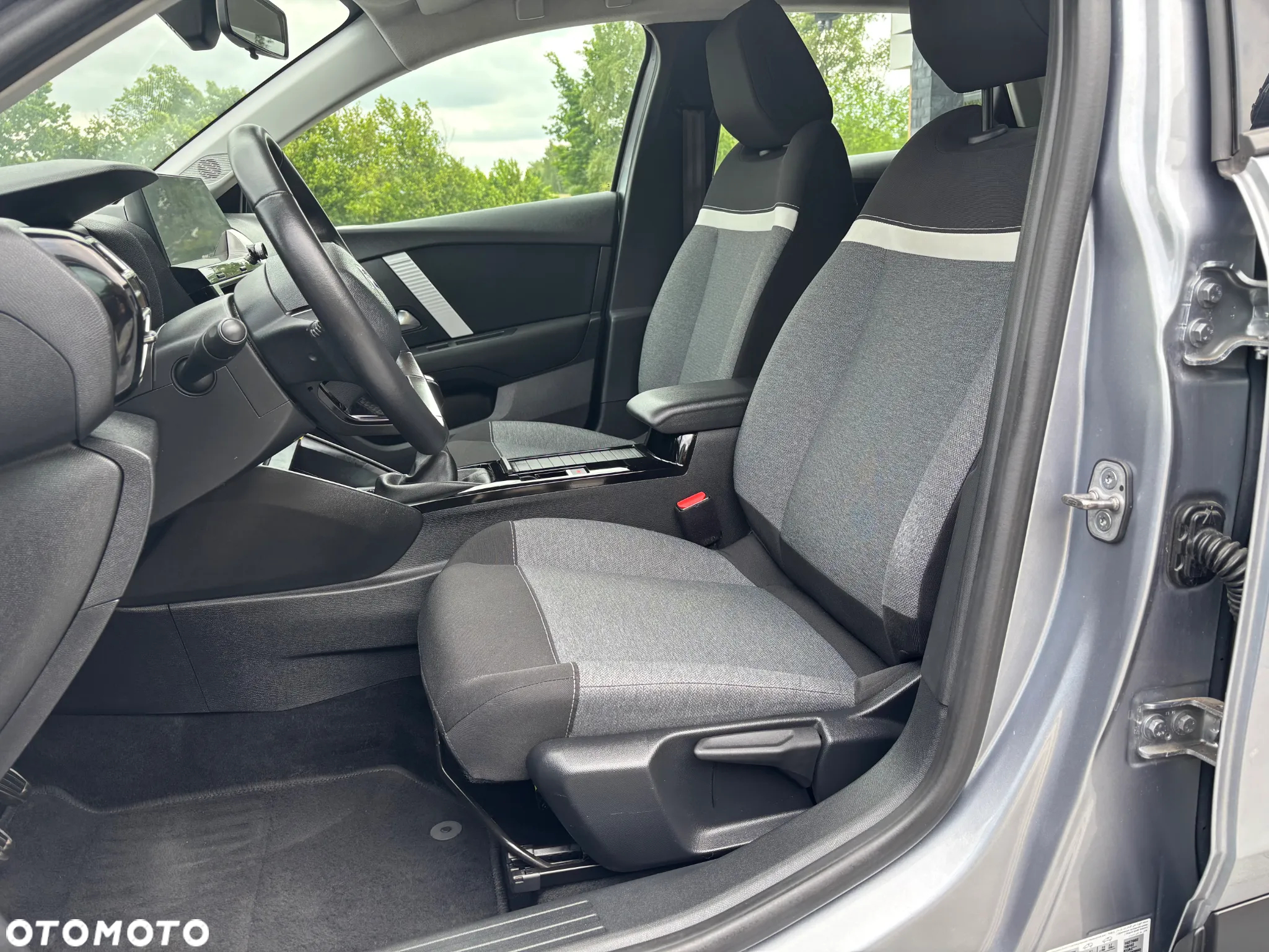 Citroën C4 PureTech 100 Stop&Start LIVE - 14