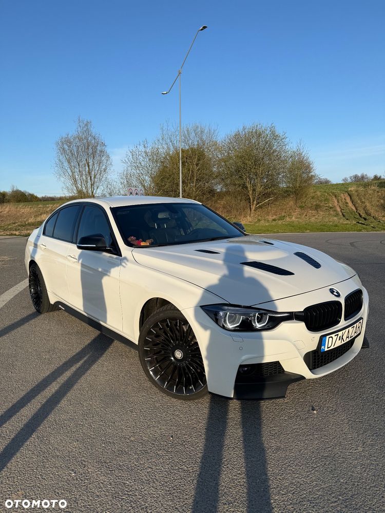 BMW Seria 3 330i GPF xDrive M Sport Shadow sport - 2