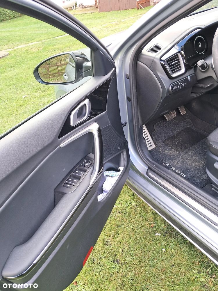 Kia Ceed 1.5 T-GDI GT-Line DCT - 12