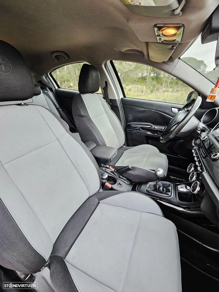 Alfa Romeo Giulietta 1.6 JTDm Progression - 16