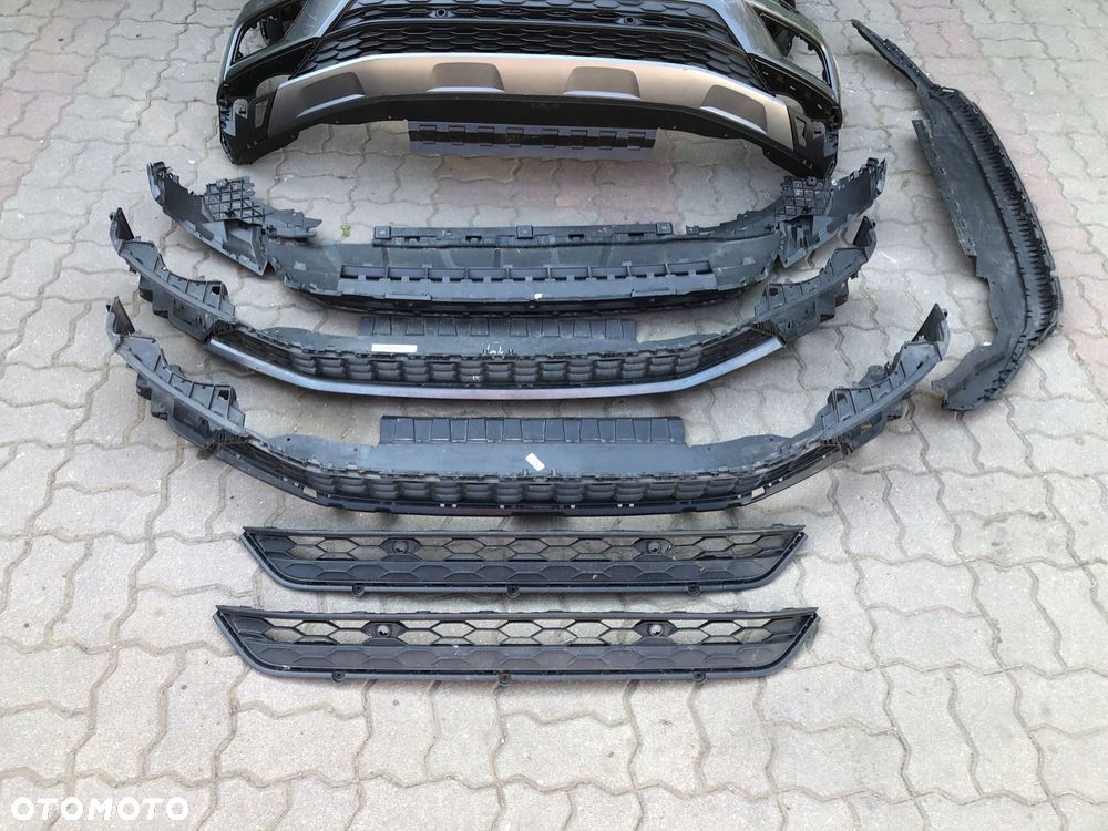 VW TIGUAN 2 5NA HOKEJ ZDERZAK GRILL INNE - 1