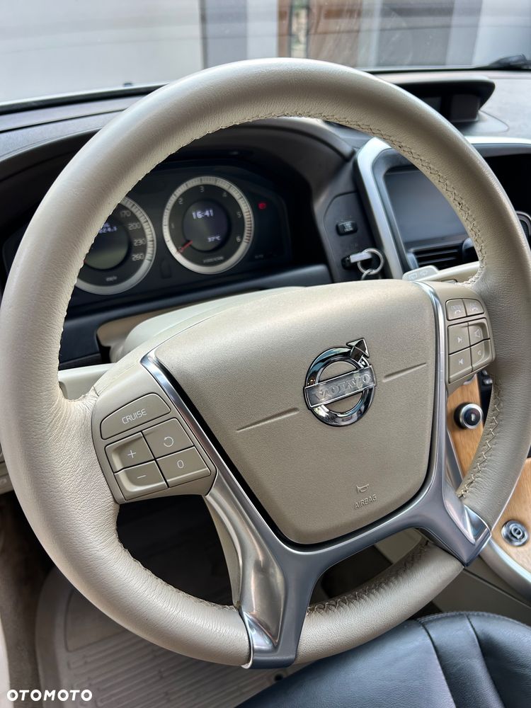 Volvo XC 60 D5 AWD Summum - 14