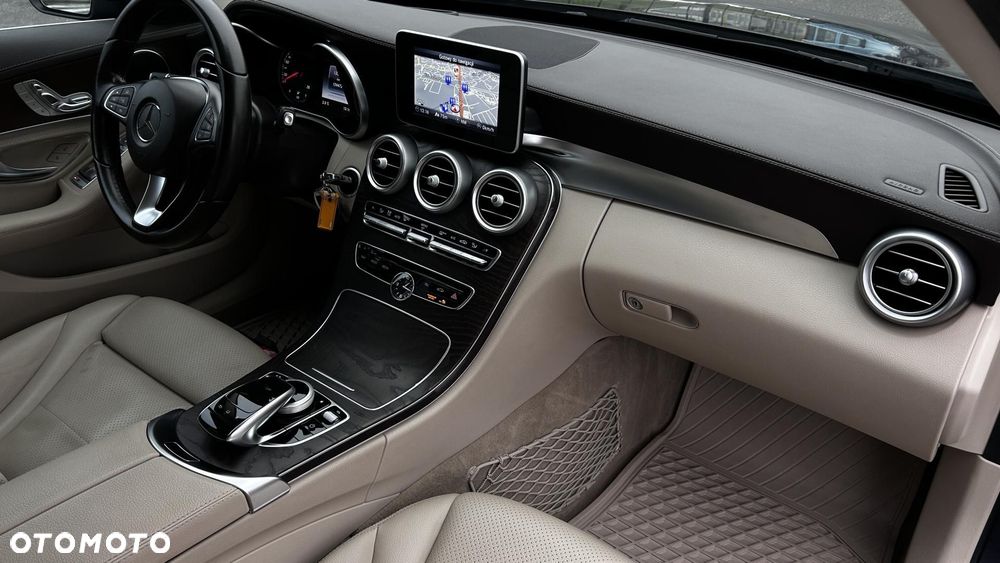 Mercedes-Benz Klasa C - 23