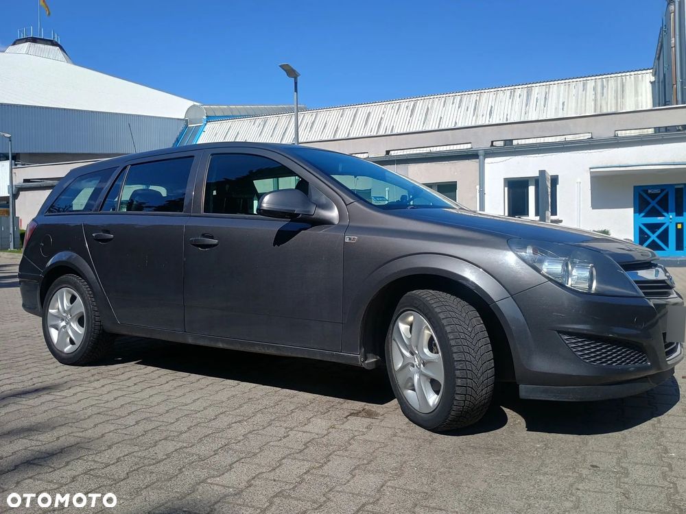 Opel Astra 1.6 Essentia - 4